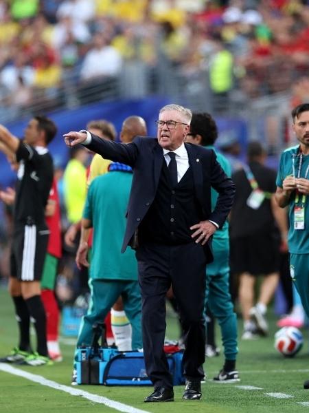 Carlo Ancelotti comandando a Seleção Brasileira na Copa do Mundo 2026